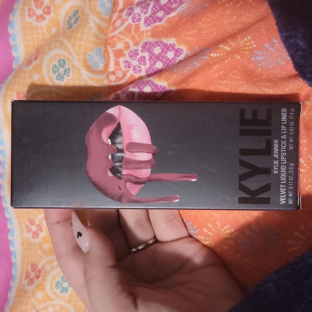 🚫🚫SOLD ON MERCARI🚫🚫Kylie Jenner Lip Kit Rosie